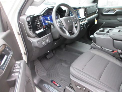 New 2026 Chevrolet Silverado 1500 RST w/ Z71 Off-Road Package AWD/4WD image 14