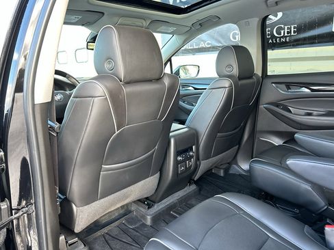 Used 2021 Buick Enclave Avenir image 12