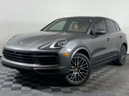 Used 2020 Porsche Cayenne image 1