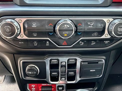 Used 2020 Jeep Wrangler Unlimited Rubicon AWD/4WD image 23