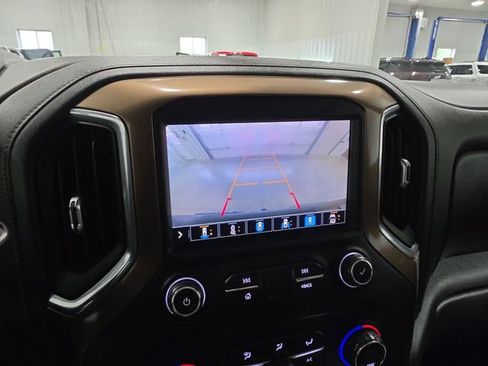 Used 2021 Chevrolet Silverado 1500 High Country w/ Technology Package AWD/4WD image 14