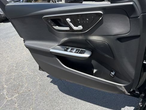 Used 2025 Mercedes-Benz C 300 Sedan image 19