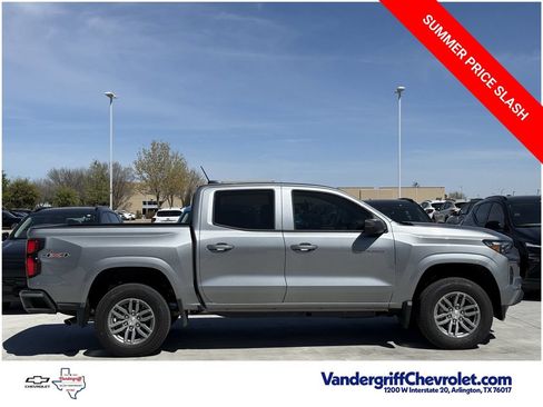New 2026 Chevrolet Colorado LT w/ LT Convenience Package AWD/4WD image 3