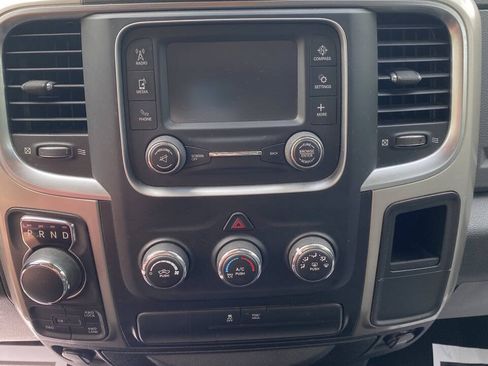 Used 2016 RAM 1500 Classic SLT AWD/4WD image 12