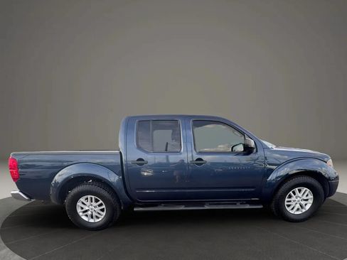 Used 2016 Nissan Frontier SV RWD image 3