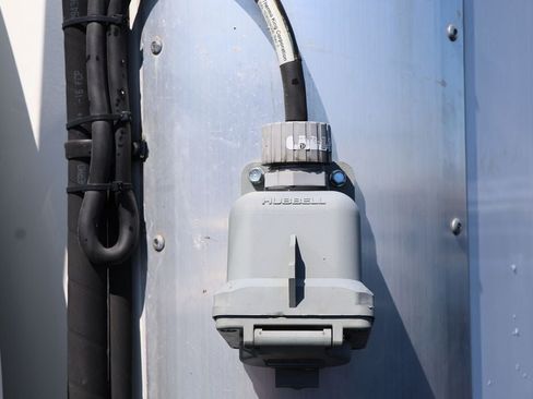 Used 2023 Ford F650 2WD Regular Cab Super Duty image 18