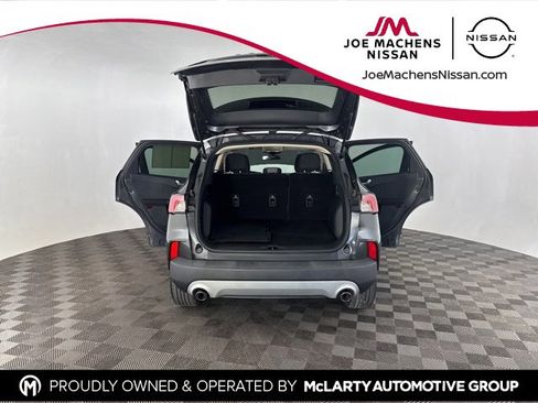 Used 2020 Ford Escape SE image 15