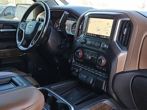 Certified 2020 Chevrolet Silverado 1500 High Country w/ Technology Package image 31