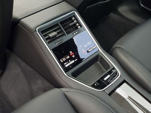 Used 2023 Porsche Panamera 4 Platinum Edition AWD/4WD image 27