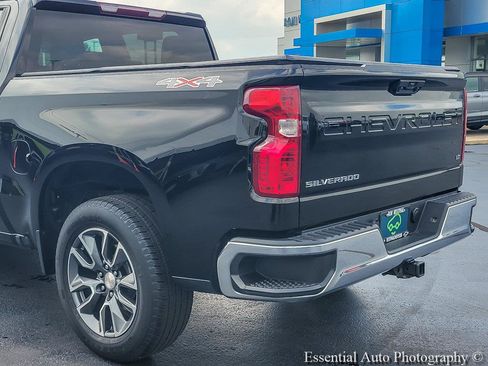 Certified 2024 Chevrolet Silverado 1500 LT AWD/4WD image 8