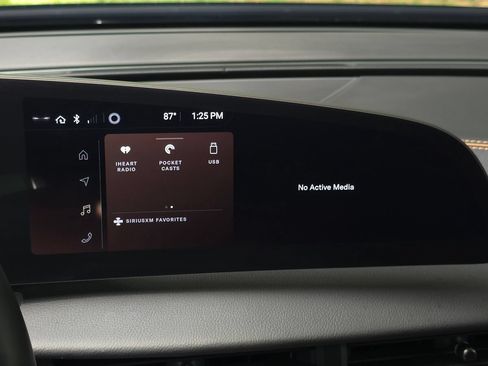 Used 2025 Lucid Air Touring AWD/4WD image 33