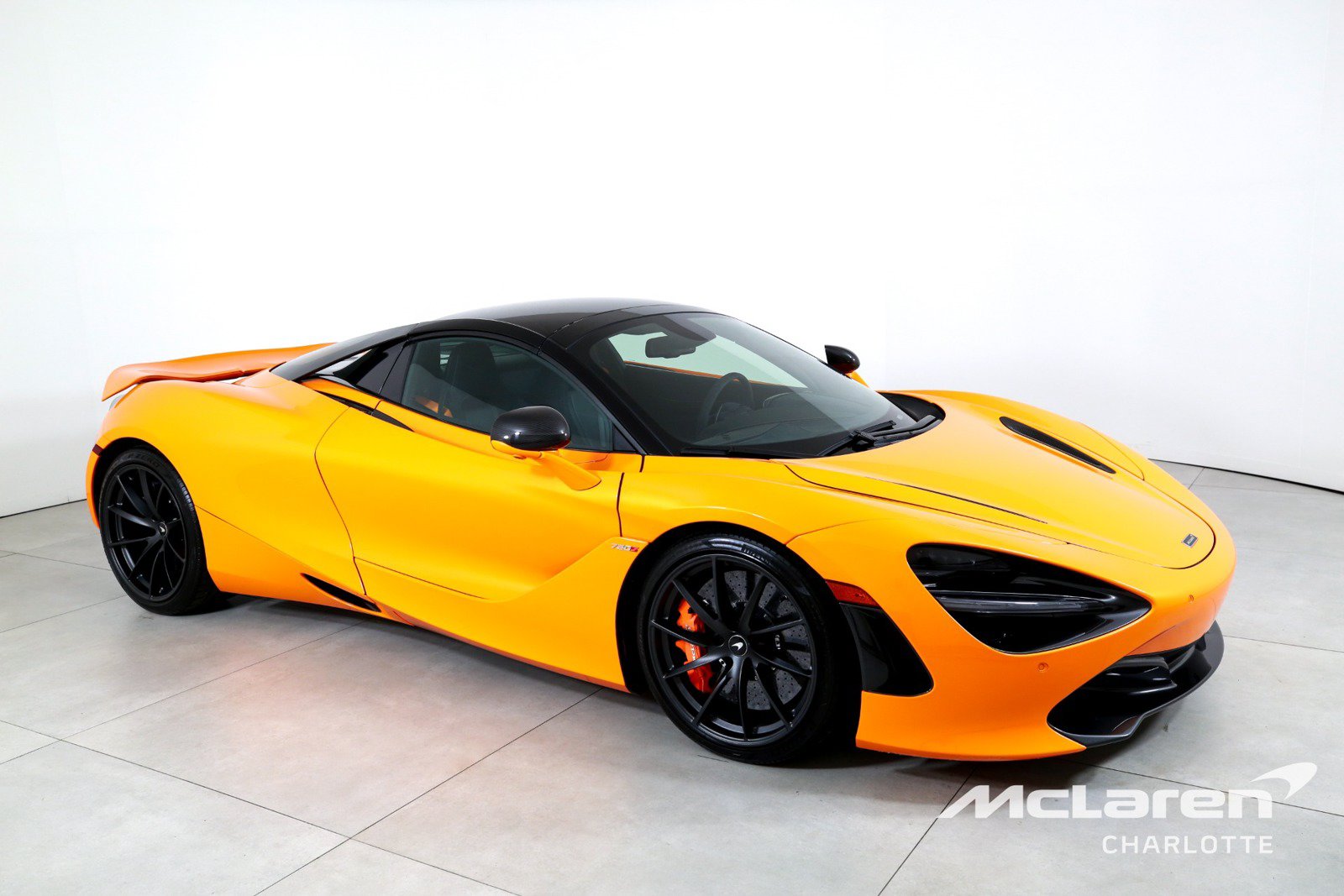 Used 2020 McLaren 720S Spider RWD image 3