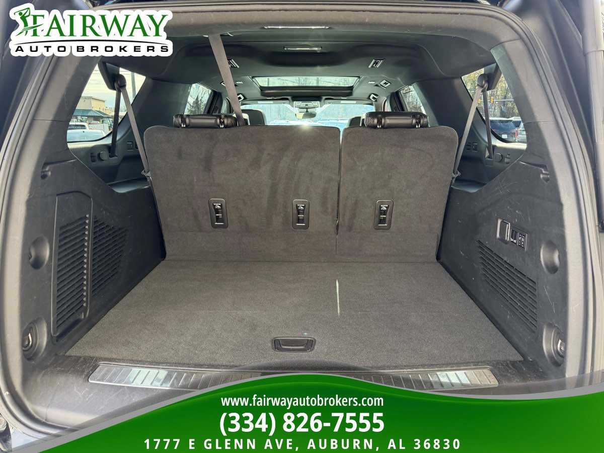Used 2023 Chevrolet Suburban High Country AWD/4WD image 24