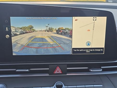 Used 2025 Hyundai Elantra SEL image 24