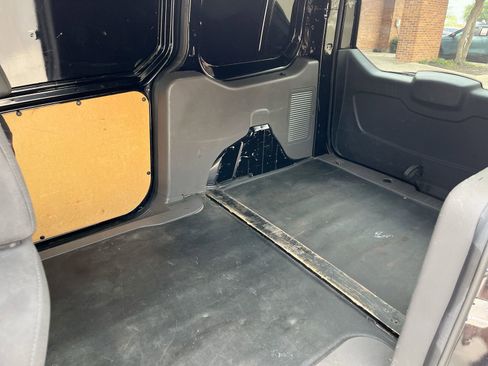 Used 2021 Ford Transit Connect XL FWD image 22