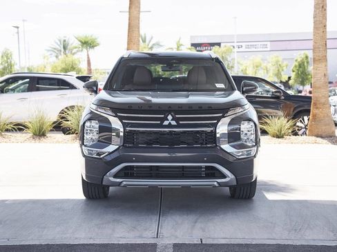 Used 2025 Mitsubishi Outlander SEL image 6