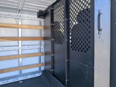 Used 2025 RAM ProMaster 2500 w/ U-Haul Equipment Group FWD image 27