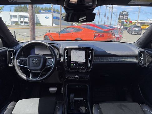 Used 2021 Volvo XC40 P8 Recharge w/ Advanced Package AWD/4WD image 27