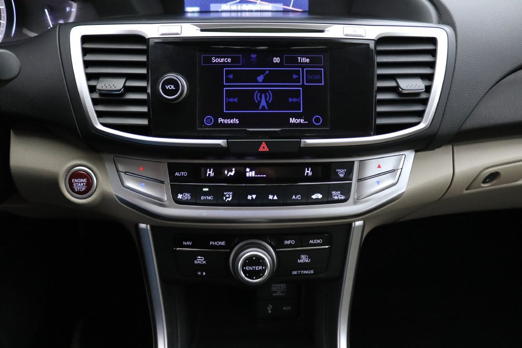 Used 2015 Honda Accord Touring image 22