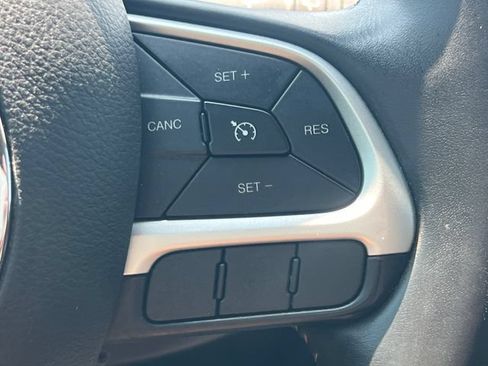 Used 2019 Jeep Compass Latitude AWD/4WD image 20