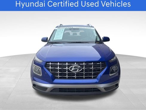 Certified 2025 Hyundai Venue SEL FWD image 2