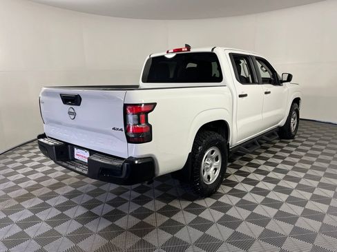 Used 2022 Nissan Frontier S AWD/4WD image 12