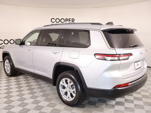 Used 2023 Jeep Grand Cherokee L Limited w/ Luxury Tech Group II RWD image 25