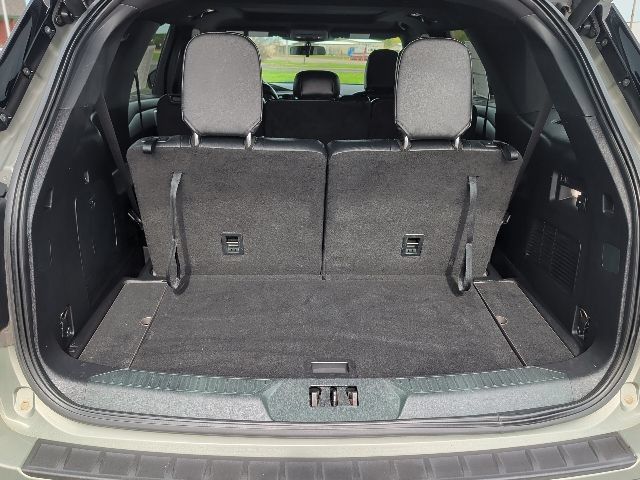 Certified 2020 Ford Explorer XLT w/ Equipment Group 202A AWD/4WD image 35