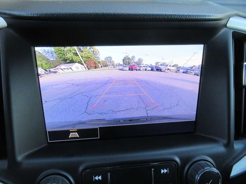 Used 2023 GMC Terrain SLT image 33