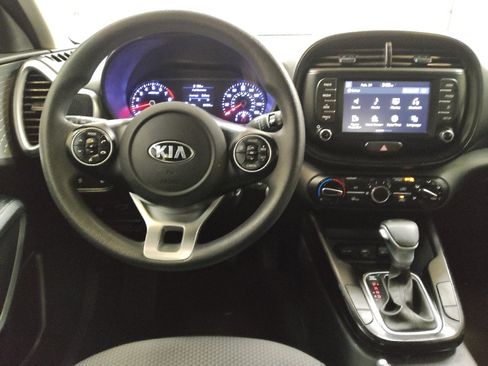 Used 2020 Kia Soul LX image 22