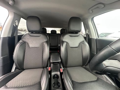 Used 2018 Jeep Compass Latitude w/ Cold Weather Group image 26