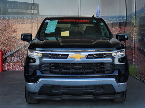 Used 2025 Chevrolet Silverado 1500 LT image 3