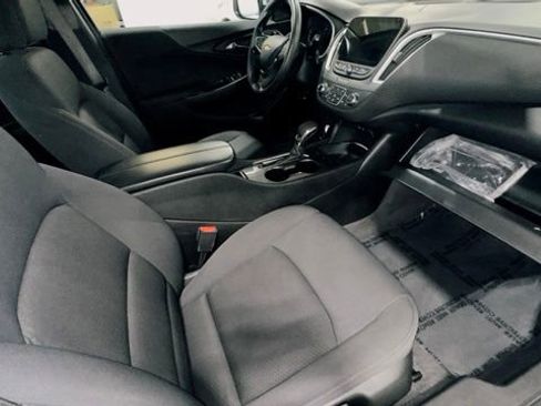 Used 2024 Chevrolet Malibu LT image 36