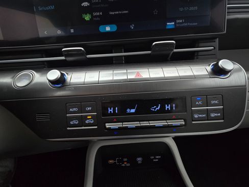 Used 2025 Hyundai Kona SEL image 27