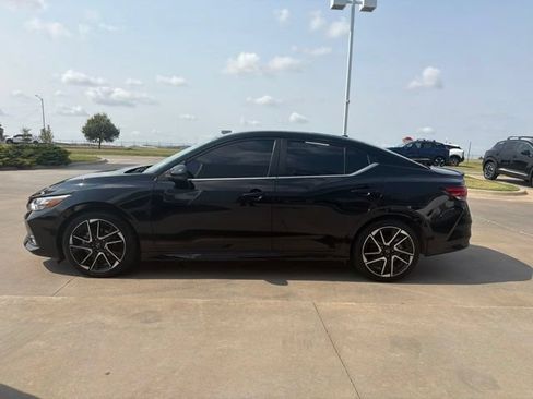 Used 2022 Nissan Sentra SR w/ Midnight Edition FWD image 4
