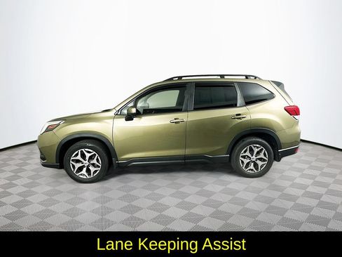 Used 2024 Subaru Forester Premium AWD/4WD image 6