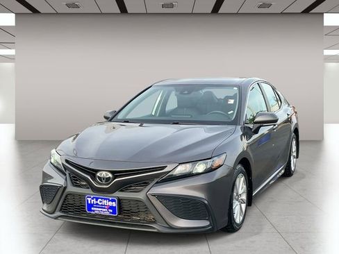 Used 2023 Toyota Camry SE FWD image 8