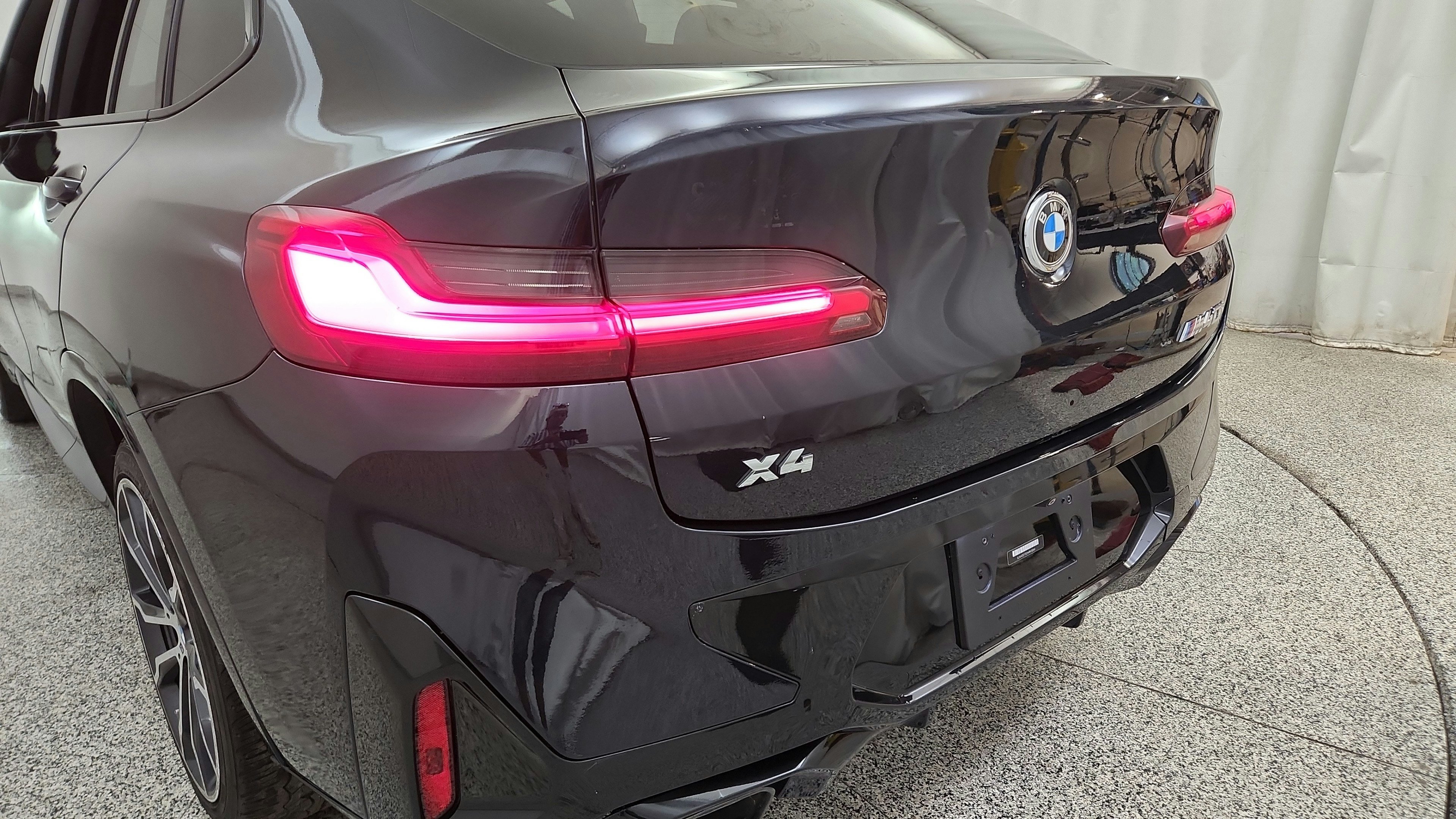 Used 2022 BMW X4 M40i AWD/4WD image 29