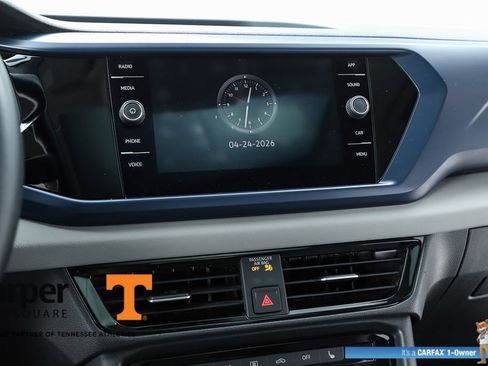 Used 2023 Volkswagen Taos SE w/ Panoramic Sunroof Package FWD image 25