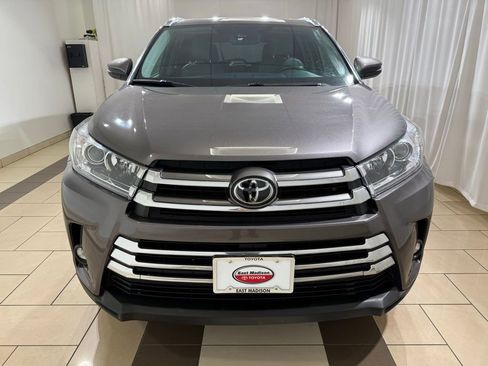 Used 2019 Toyota Highlander Limited FWD image 8