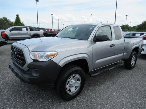Used 2019 Toyota Tacoma SR RWD image 4