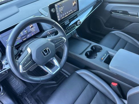 Used 2024 Honda Prologue Touring image 10