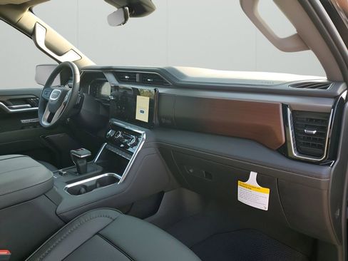 New 2026 GMC Sierra 1500 Denali w/ Denali Reserve Package image 14