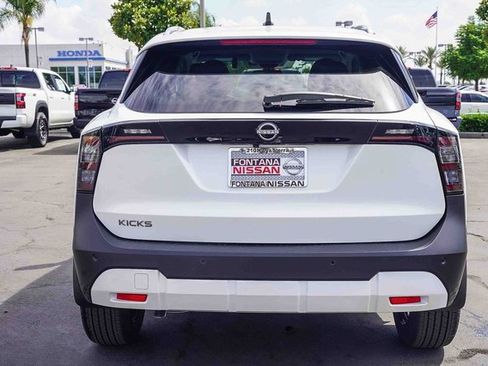 New 2026 Nissan Kicks SV image 6