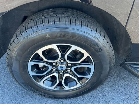 Certified 2024 Ford Expedition Max XLT image 8