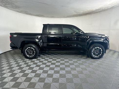 Used 2025 Toyota Tacoma TRD Sport w/ TRD Sport Premium Package RWD image 2