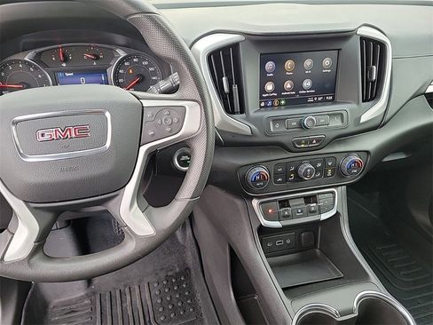 Used 2022 GMC Terrain SLE w/ Driver Convenience Package image 25