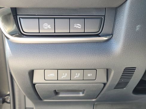 Used 2025 MAZDA CX-30 AWD 2.5 S w/ Premium Package image 18