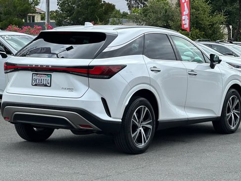 Used 2024 Lexus RX 350 Premium w/ Convenience Package AWD/4WD image 4
