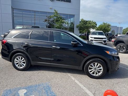 Used 2020 Kia Sorento LX FWD image 31